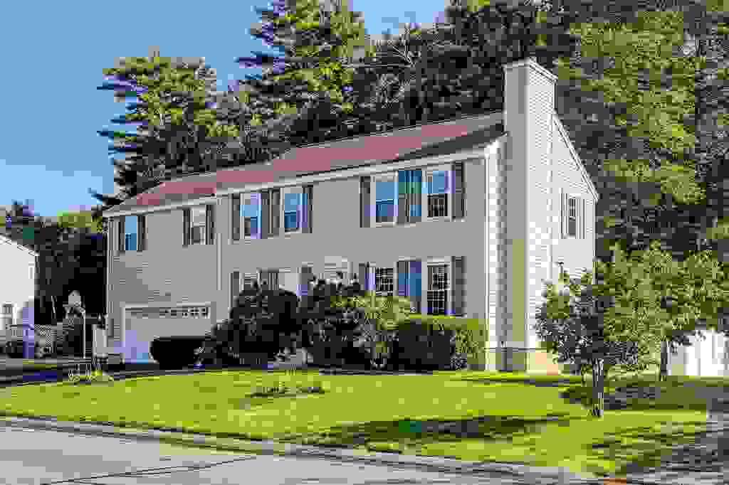 Photo of 118 Megan Drive, Manchester, NH 03109 (MLS # 5105618)