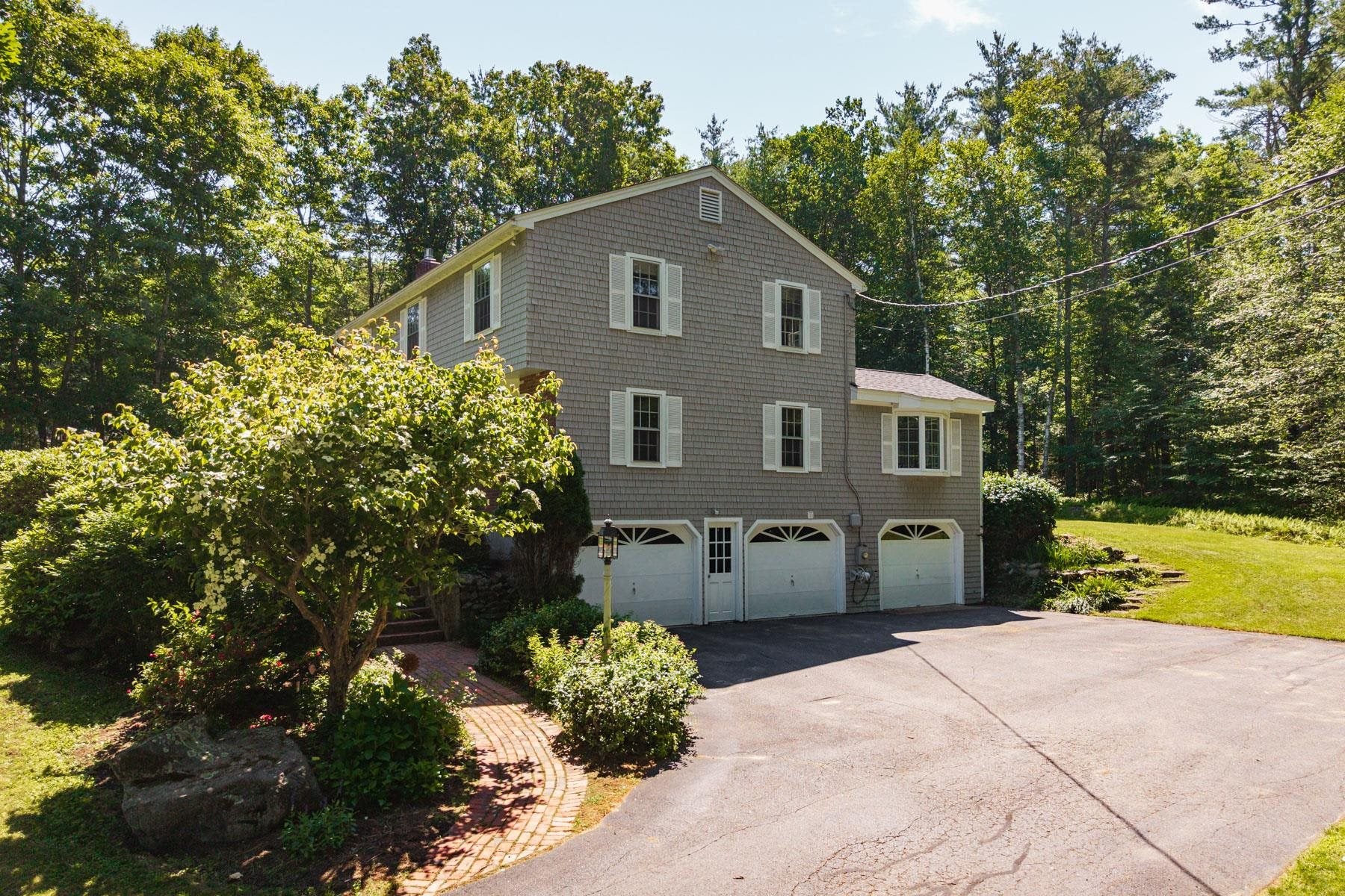 6 AMBLER Way