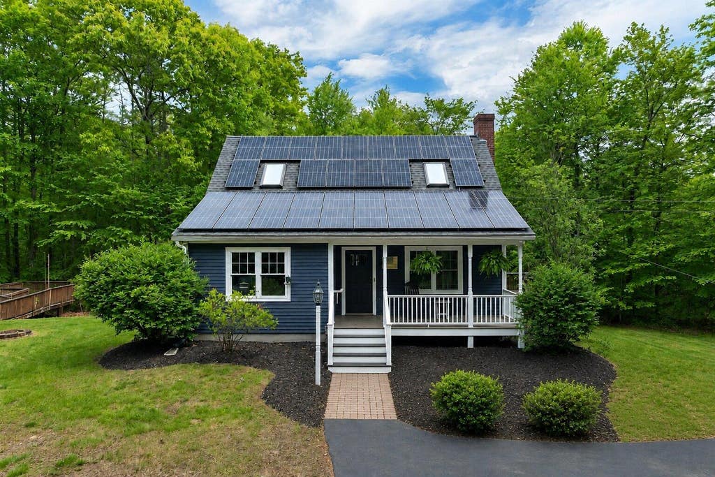 Photo of 3 Pendergast Road, Newmarket, NH 03857 (MLS # 5091576)