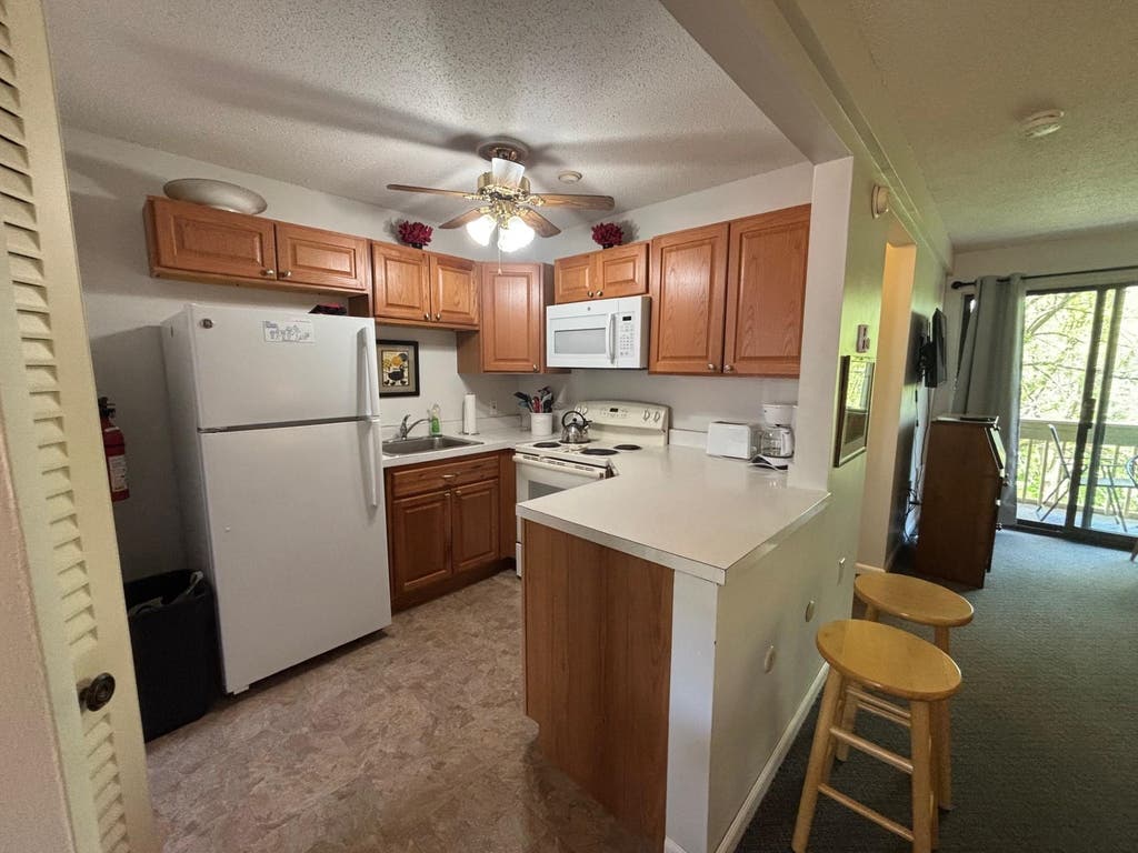 Photo of 107 Treetop Circle #724, Laconia, NH 03246 (MLS # 5103080)