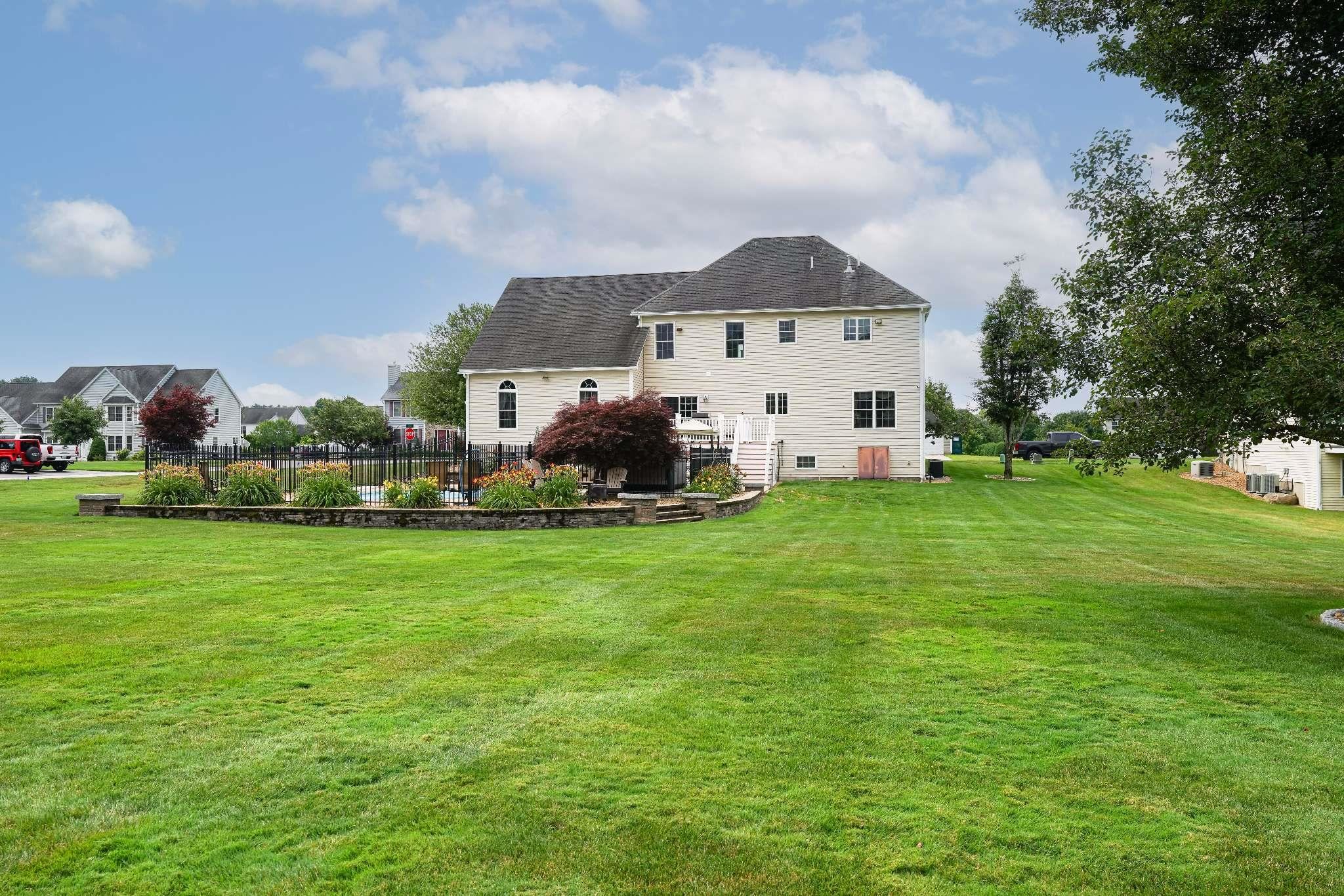 9 Shoreline Drive