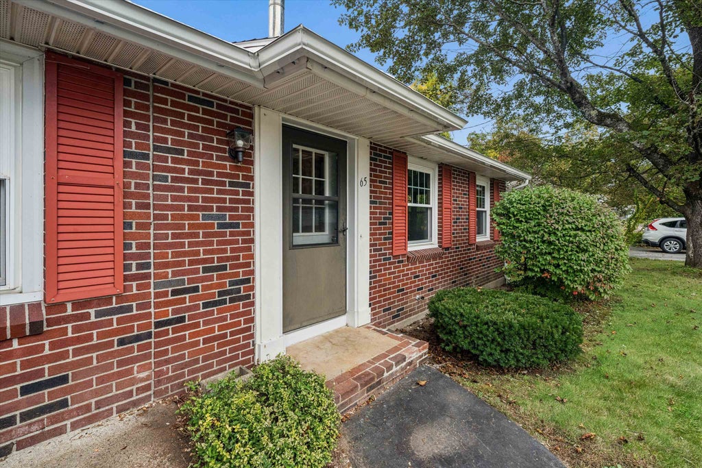 Photo of 65 Blossom Street, Keene, NH 03431 (MLS # 5114682)