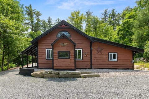 Photo of 529 Maple Street, Newport, NH 03773 (MLS # 5098075)
