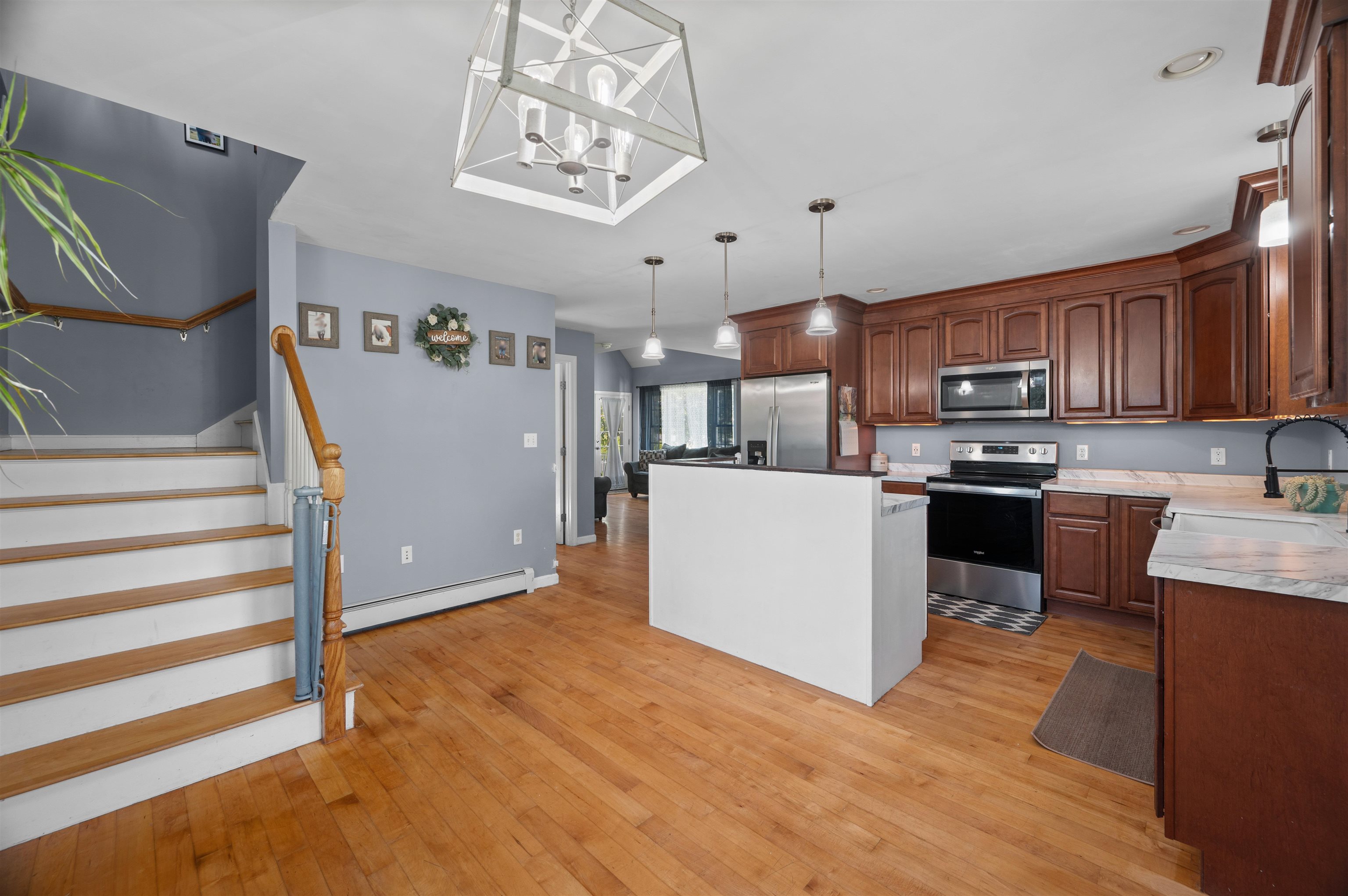 7 Locust Lane
