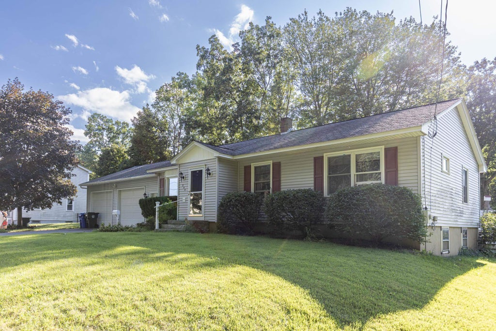Photo of 244 Morgan Street, Manchester, NH 03102 (MLS # 5109933)
