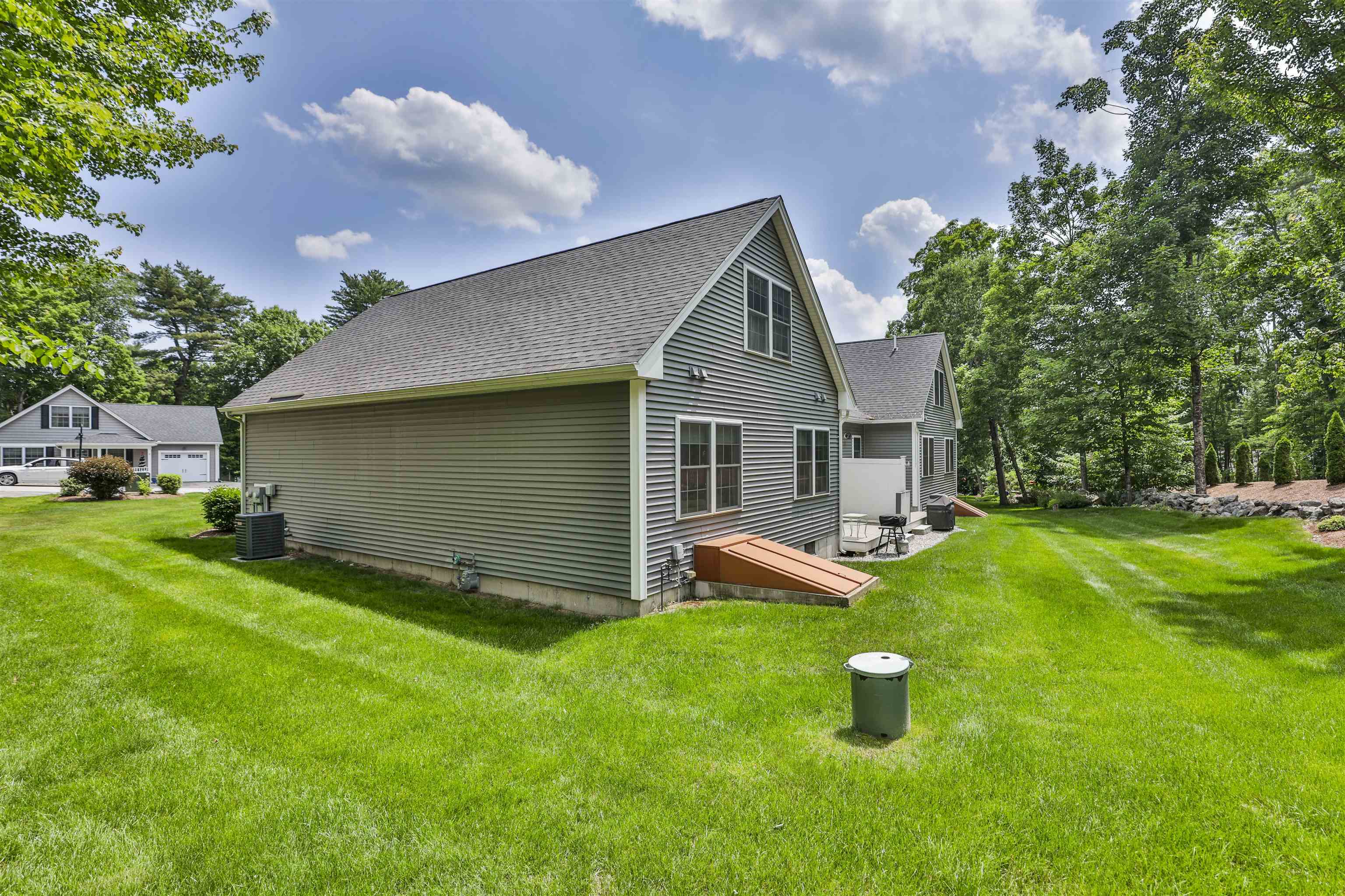 8 Cedar Way B
