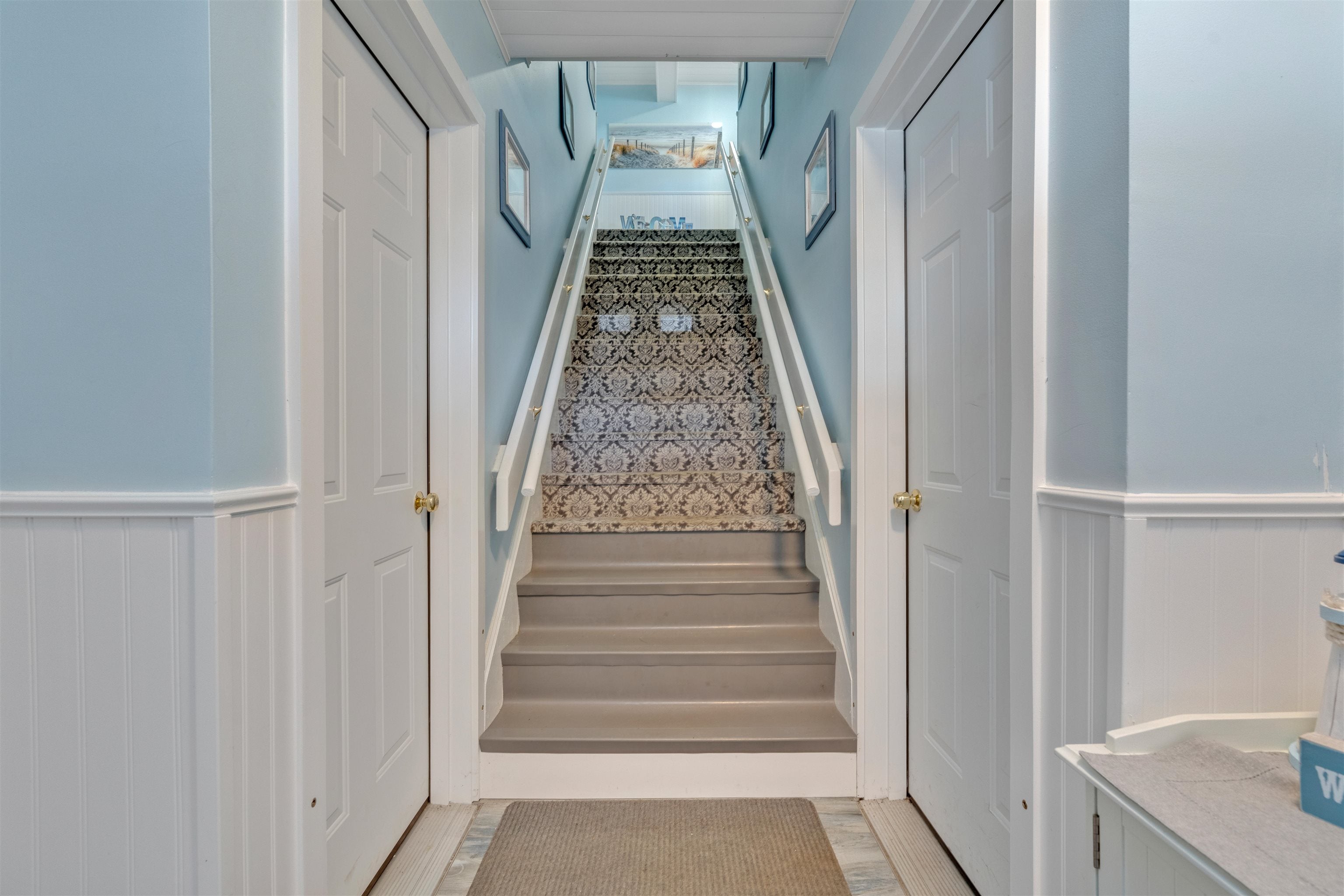 581 Ocean Boulevard #7