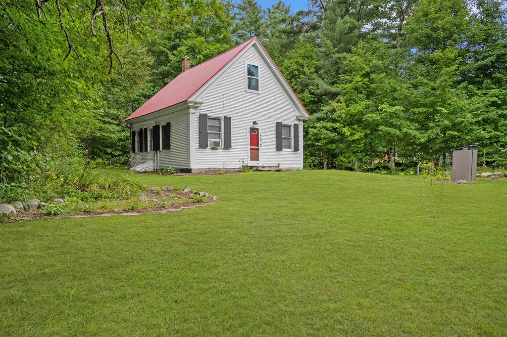 Photo of 446 Parker Road, Carroll, NH 03598 (MLS # 5108646)