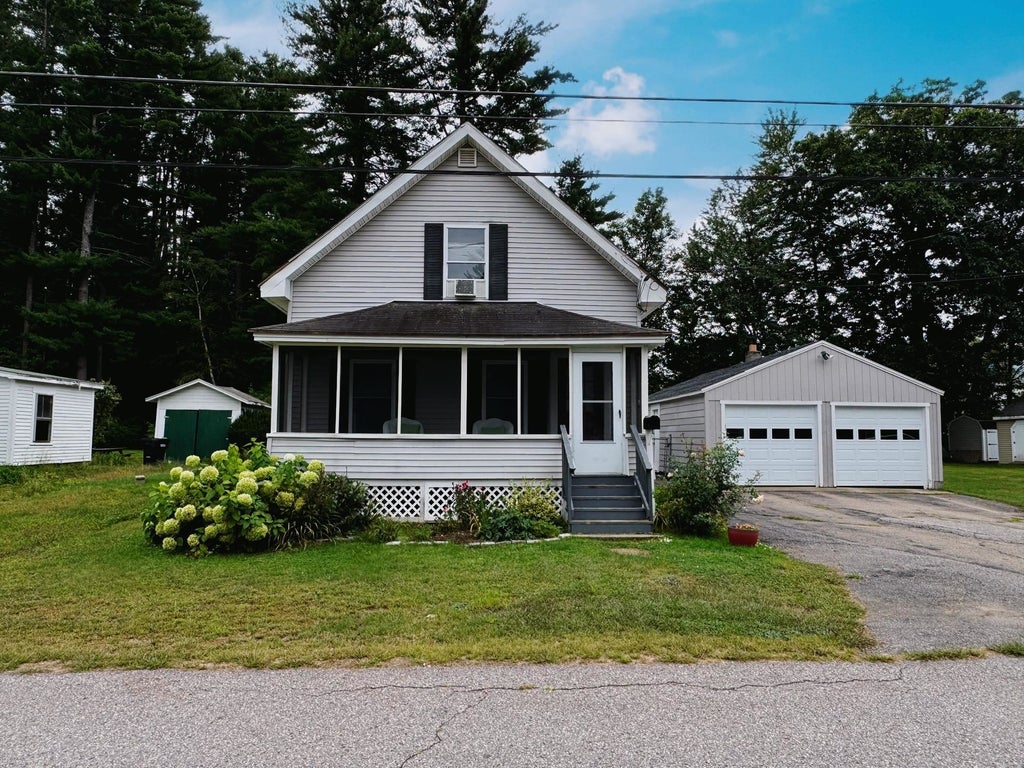 Photo of 4 Cottage Street, Northfield, NH 03276 (MLS # 5108089)