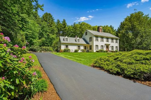 Photo of 5 Spring Hill Road, Bedford, NH 03110 (MLS # 5091297)