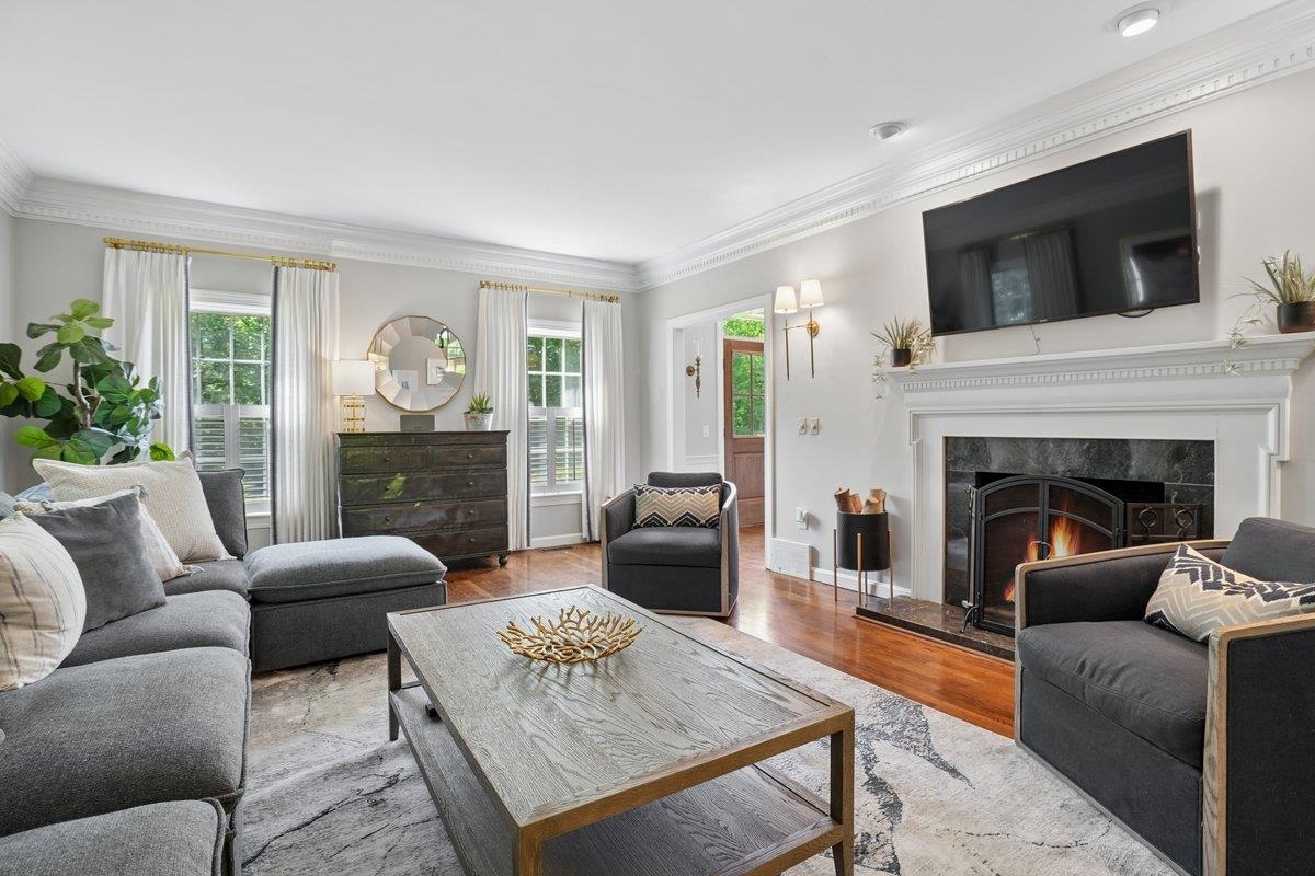 5 Spring Hill Road