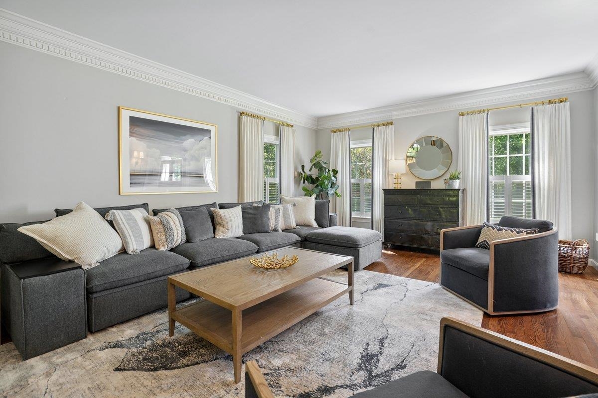 5 Spring Hill Road
