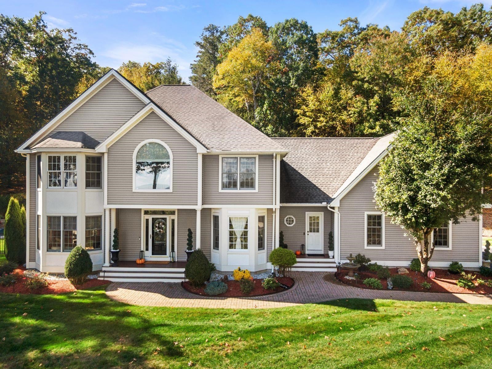 28 Scott Drive