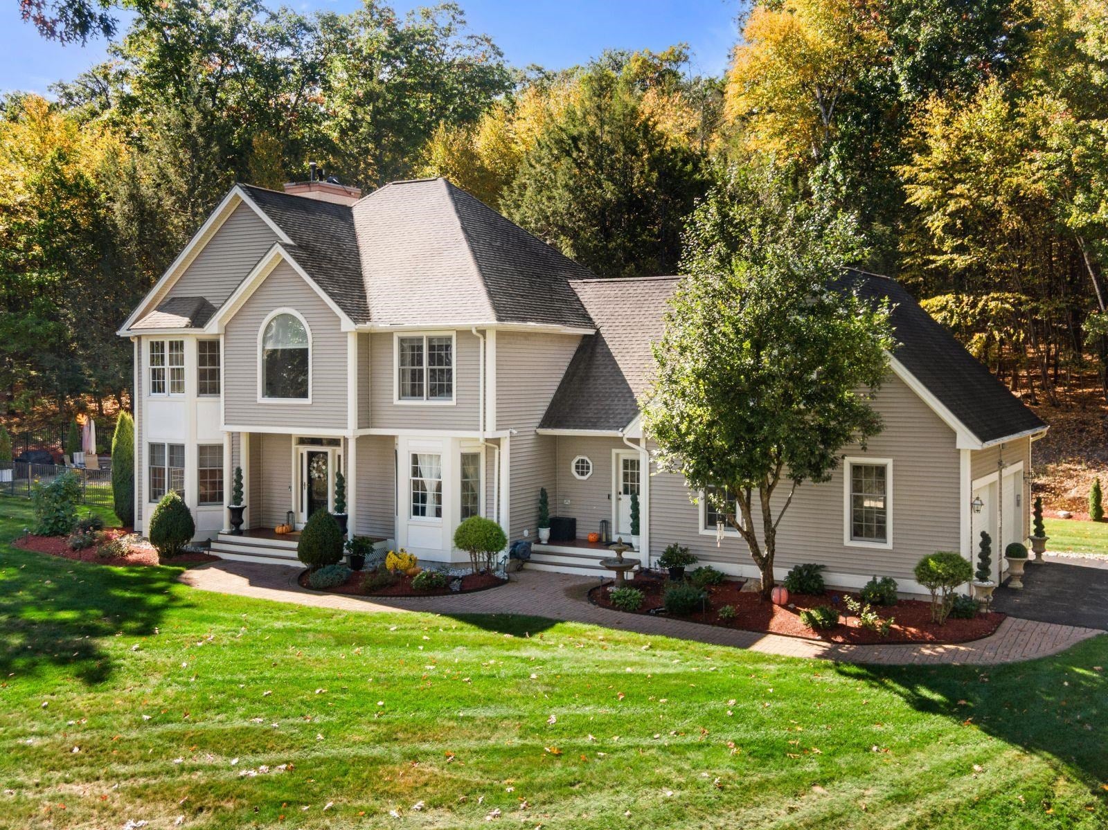 28 Scott Drive