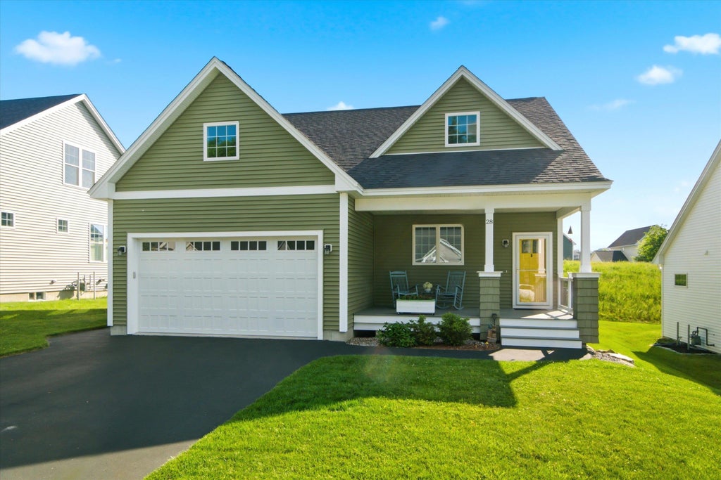 Photo of 28 Luna Circle, Somersworth, NH 03878 (MLS # 5094757)