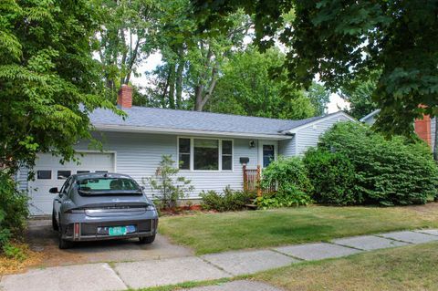 Photo of 163 Pleasant Avenue, Burlington, VT 05401 (MLS # 5101524)