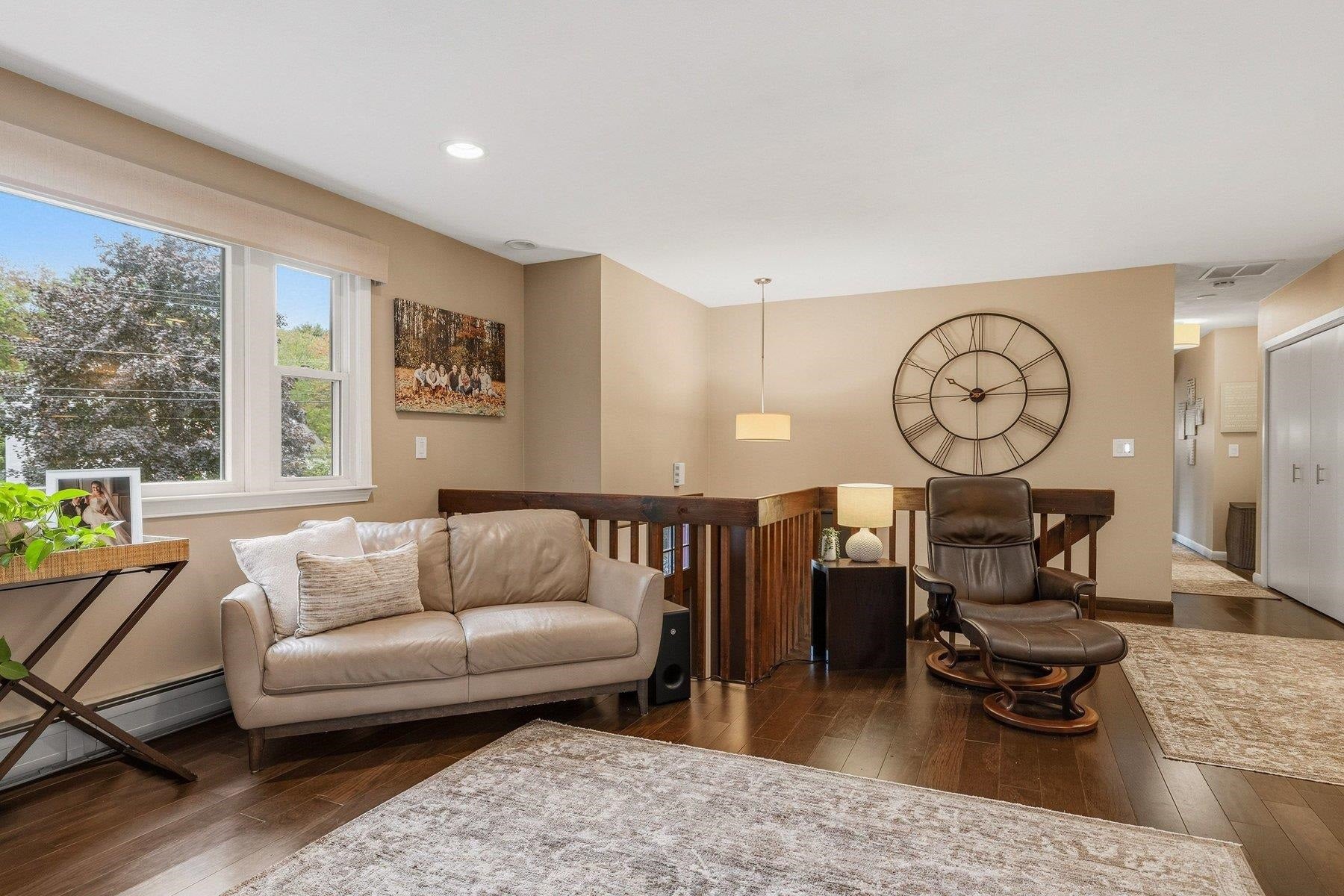 43 LANGDALE Drive