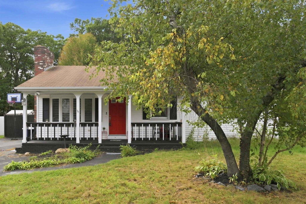 Photo of 141 Hoyt Street, Manchester, NH 03103 (MLS # 5098138)