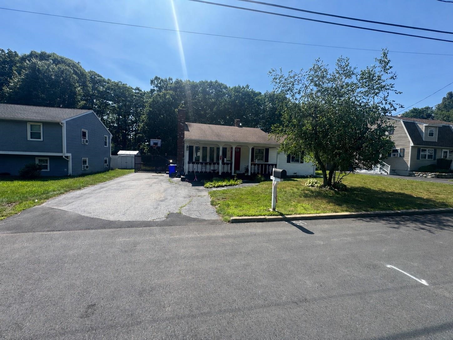 141 Hoyt Street