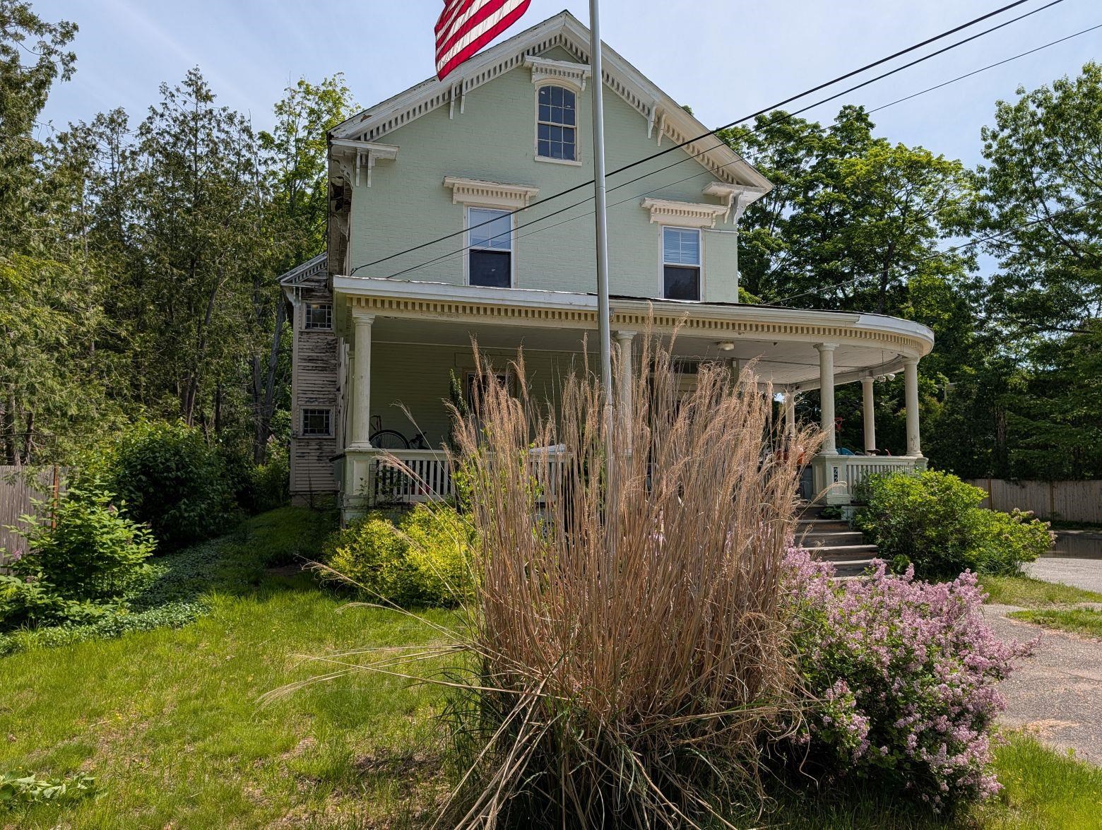 22 Pine Street