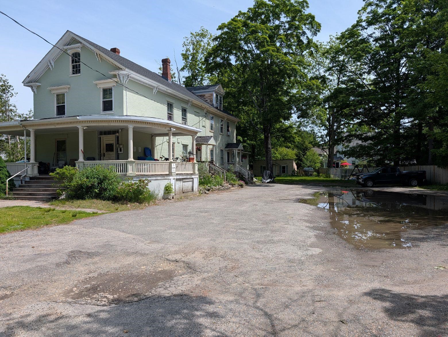 22 Pine Street
