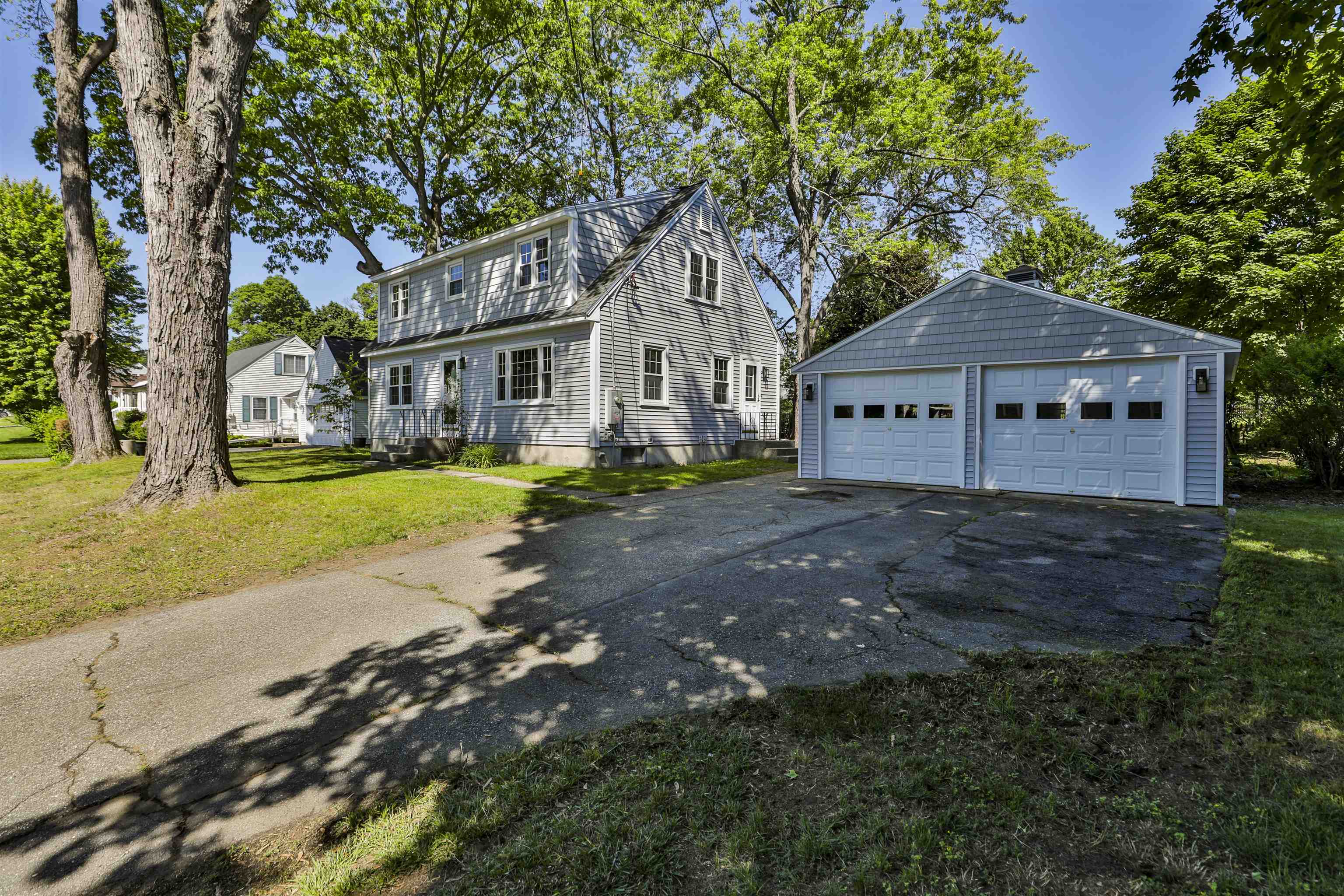 7 Holly Drive