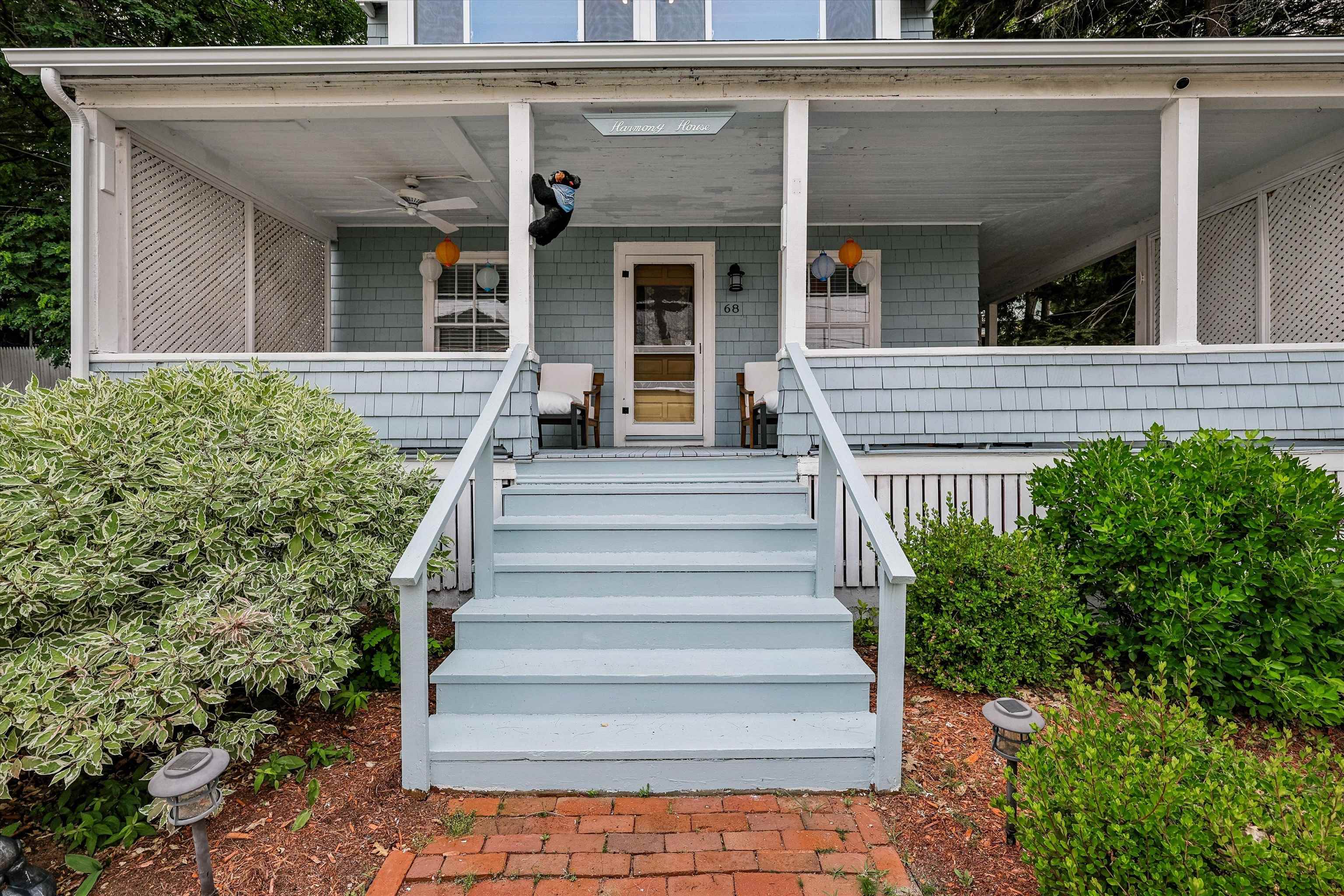 68 Centenary Avenue