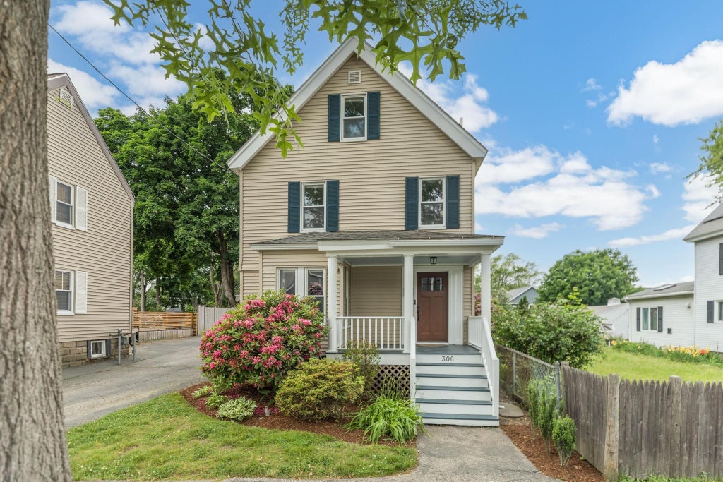 Photo of 306 Thornton Street, Portsmouth, NH 03801 (MLS # 5094031)