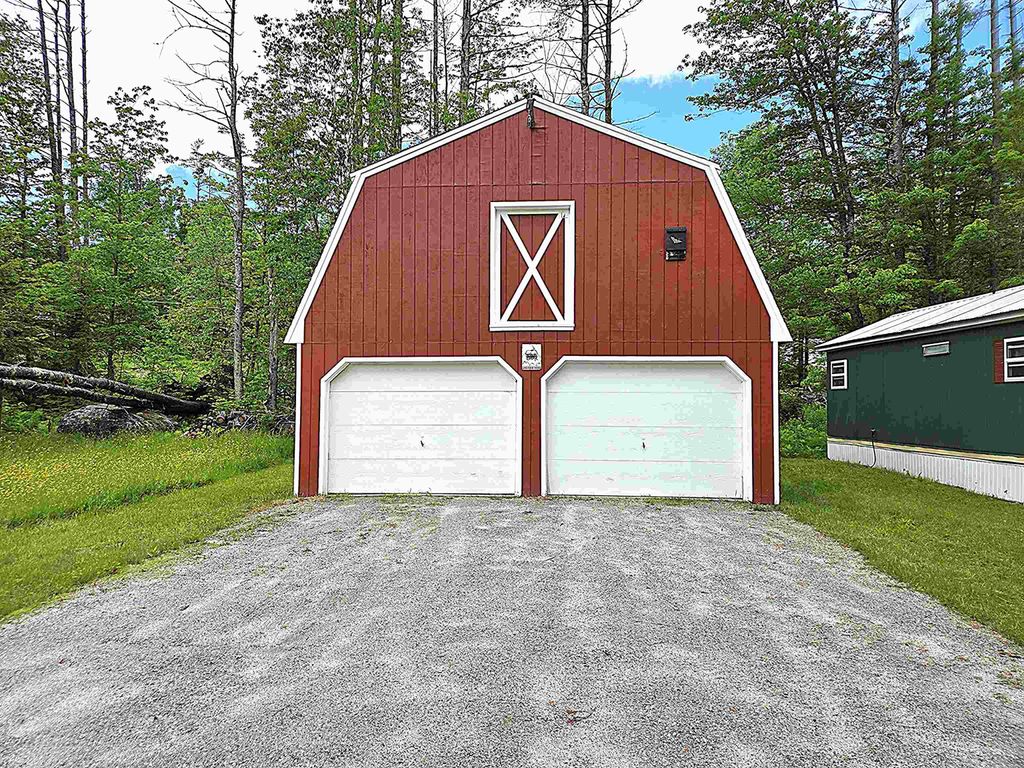 Photo of 33 Sanborn Road, Plymouth, NH 03264 (MLS # 5094342)