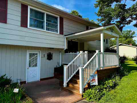 Photo of 6 Green Knolls Lane, Rutland City, VT 05701 (MLS # 5103612)