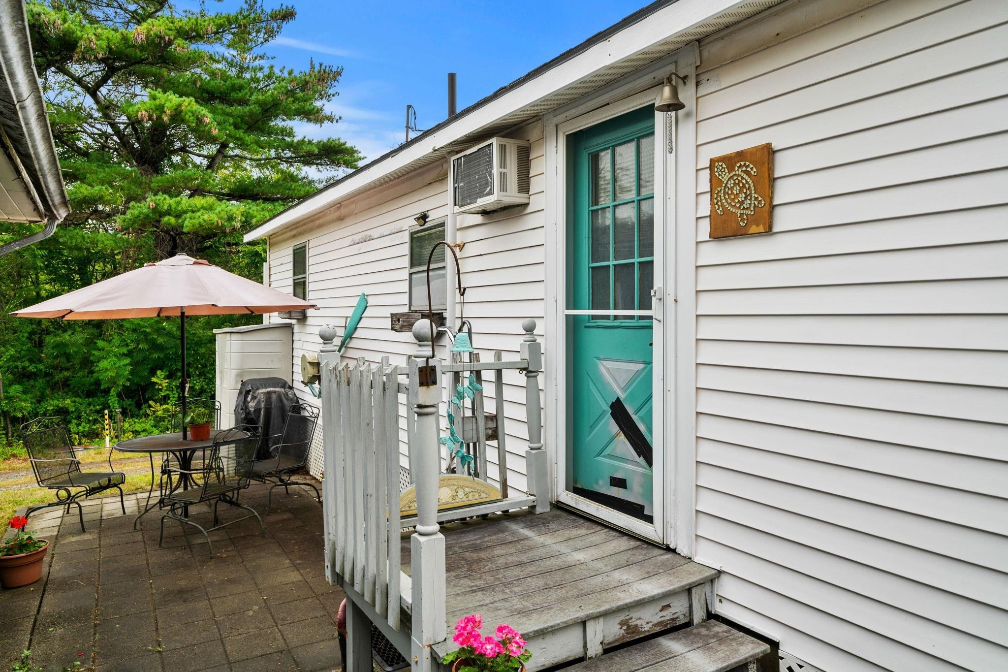 83 Acorn Road