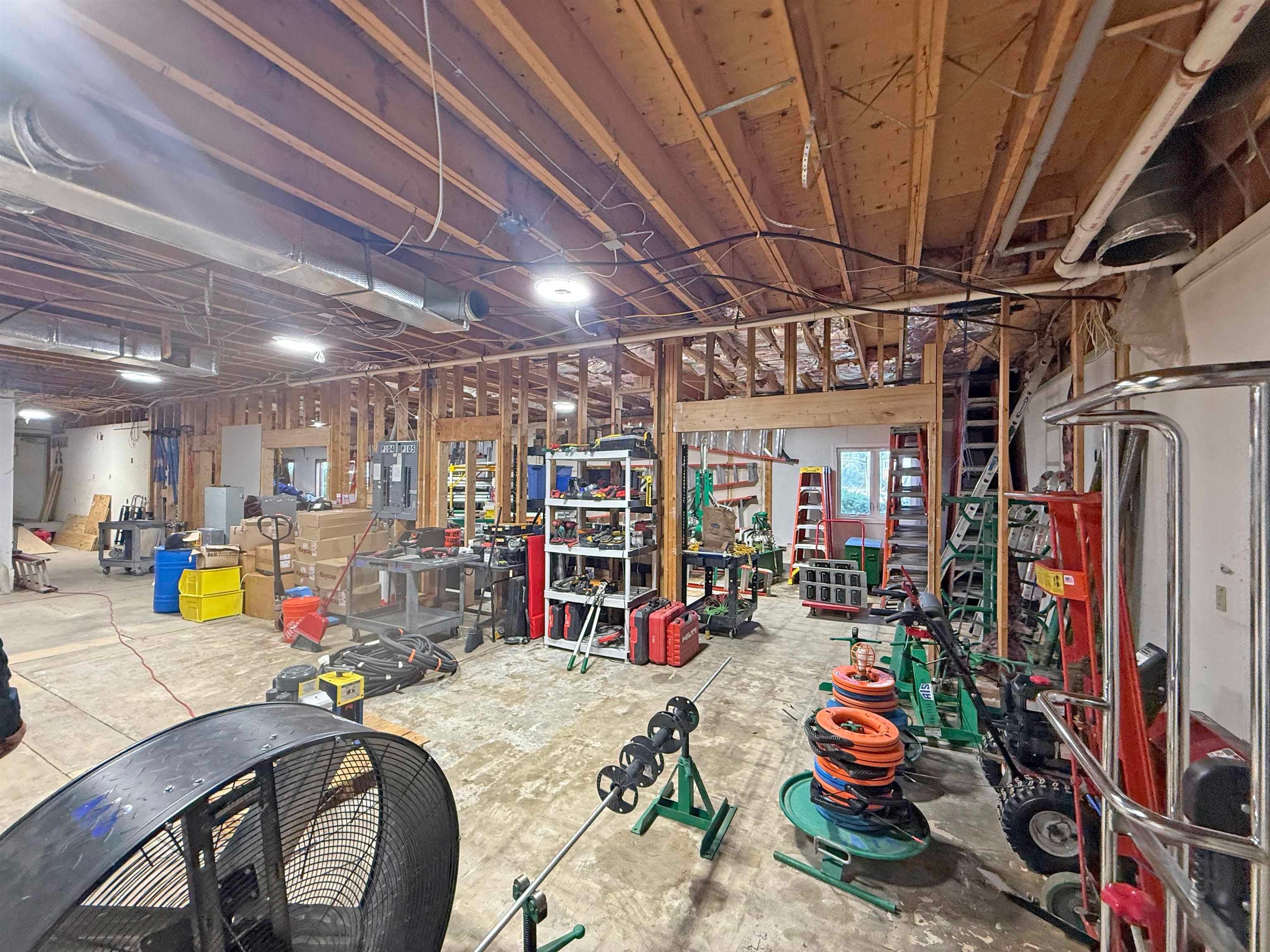 1 Lafayette Road 6