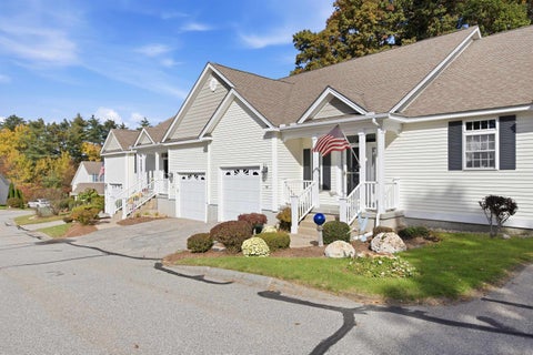 Photo of 34 Mammoth Road #14, Hooksett, NH 03106 (MLS # 5115179)