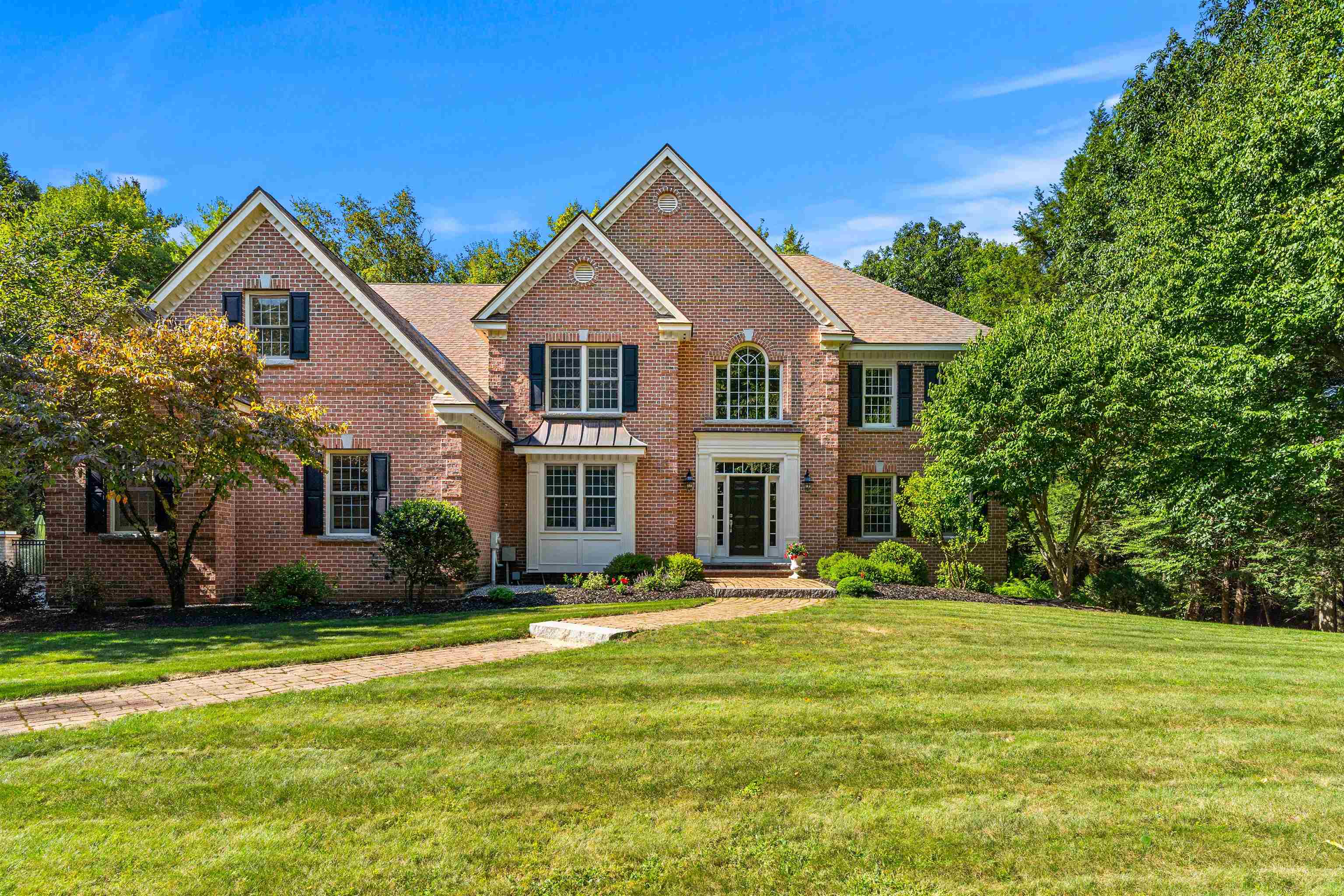 2 Rolling Woods Drive