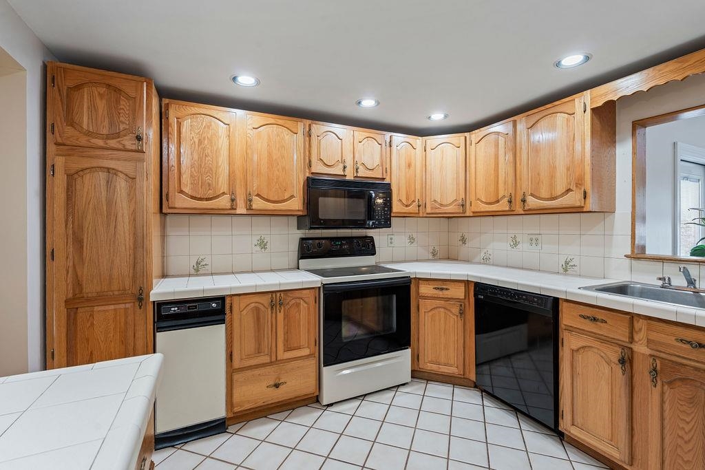 2 Harding Road