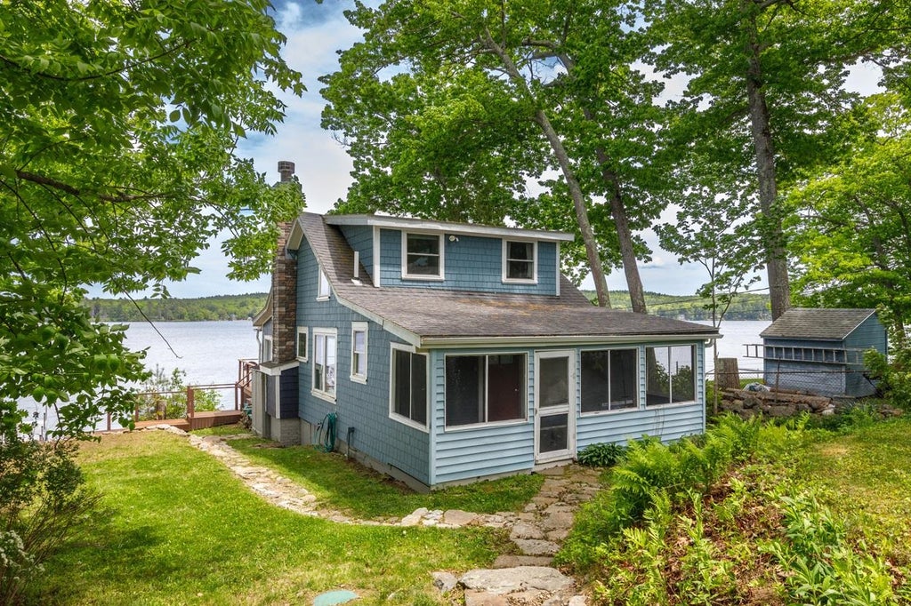 Photo of 2 Charlie Lane, Deerfield, NH 03037 (MLS # 5083878)