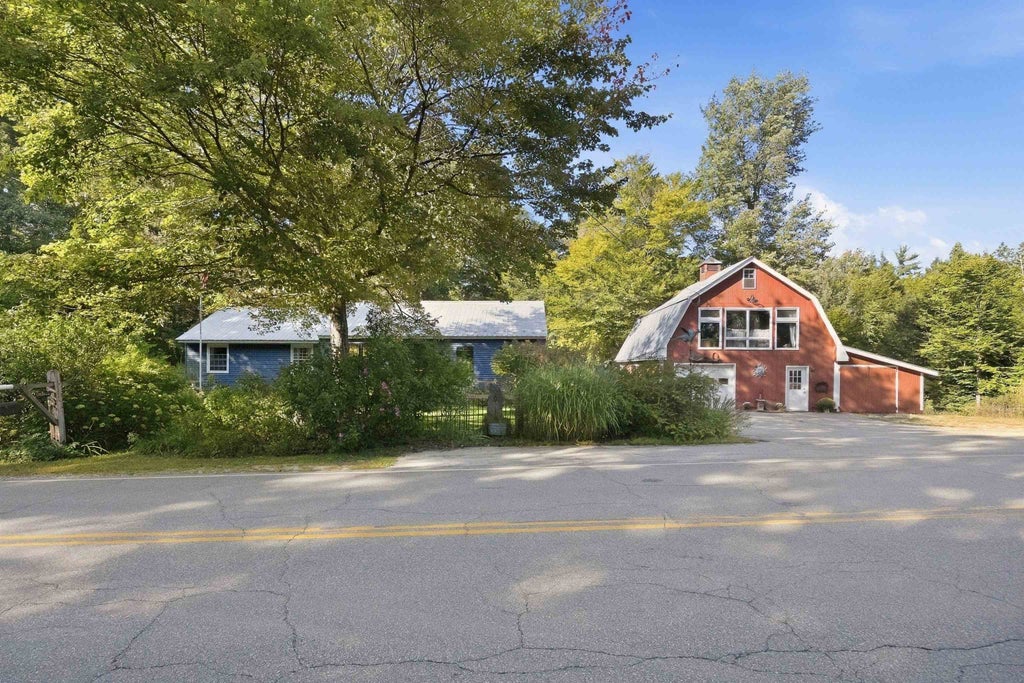 Photo of 144 White Plains Road, Webster, NH 03303 (MLS # 5110327)