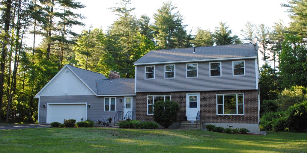 Photo of 59 Page Road, Litchfield, NH 03052 (MLS # 5092946)