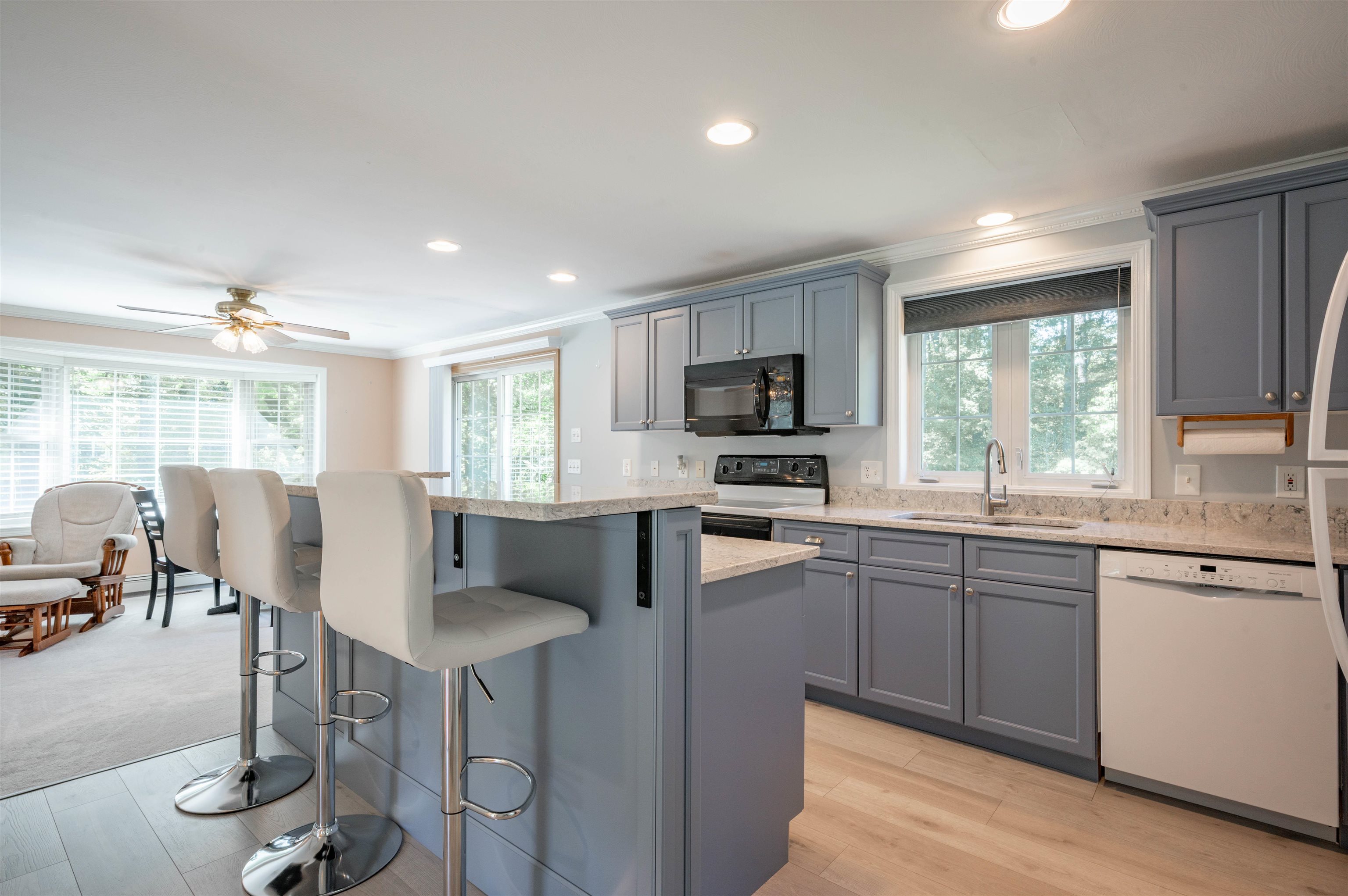 10 Golden Brook Road