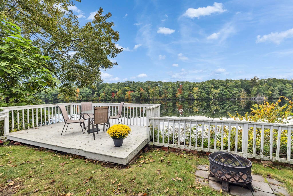 Photo of 501 Stark Lane, Manchester, NH 03102 (MLS # 5112684)