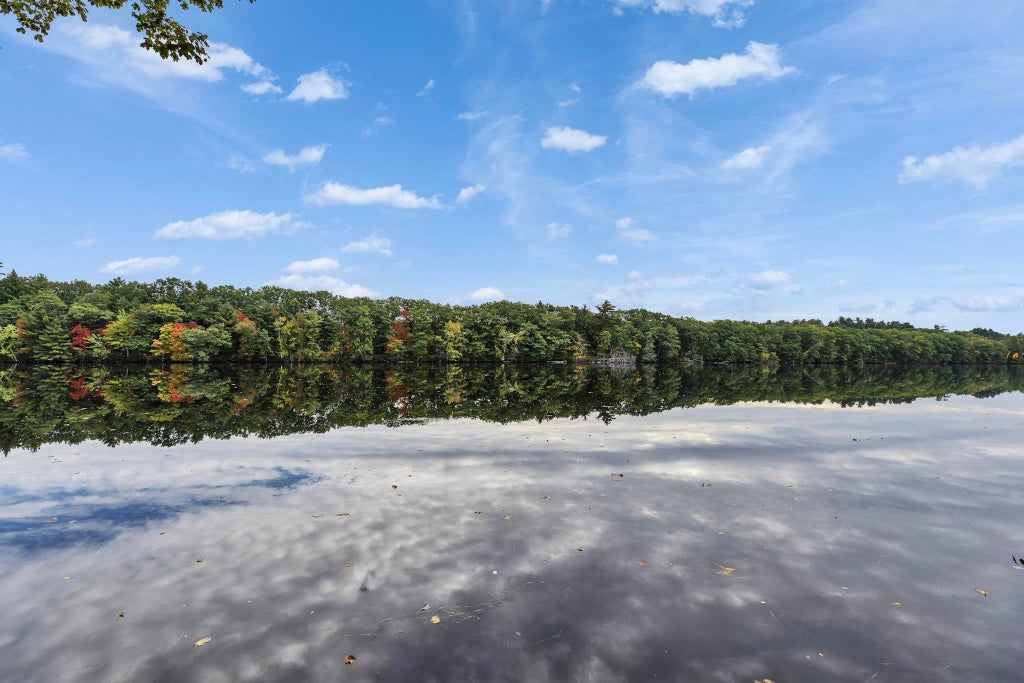 Photo of 501 Stark Lane, Manchester, NH 03102 (MLS # 5112684)