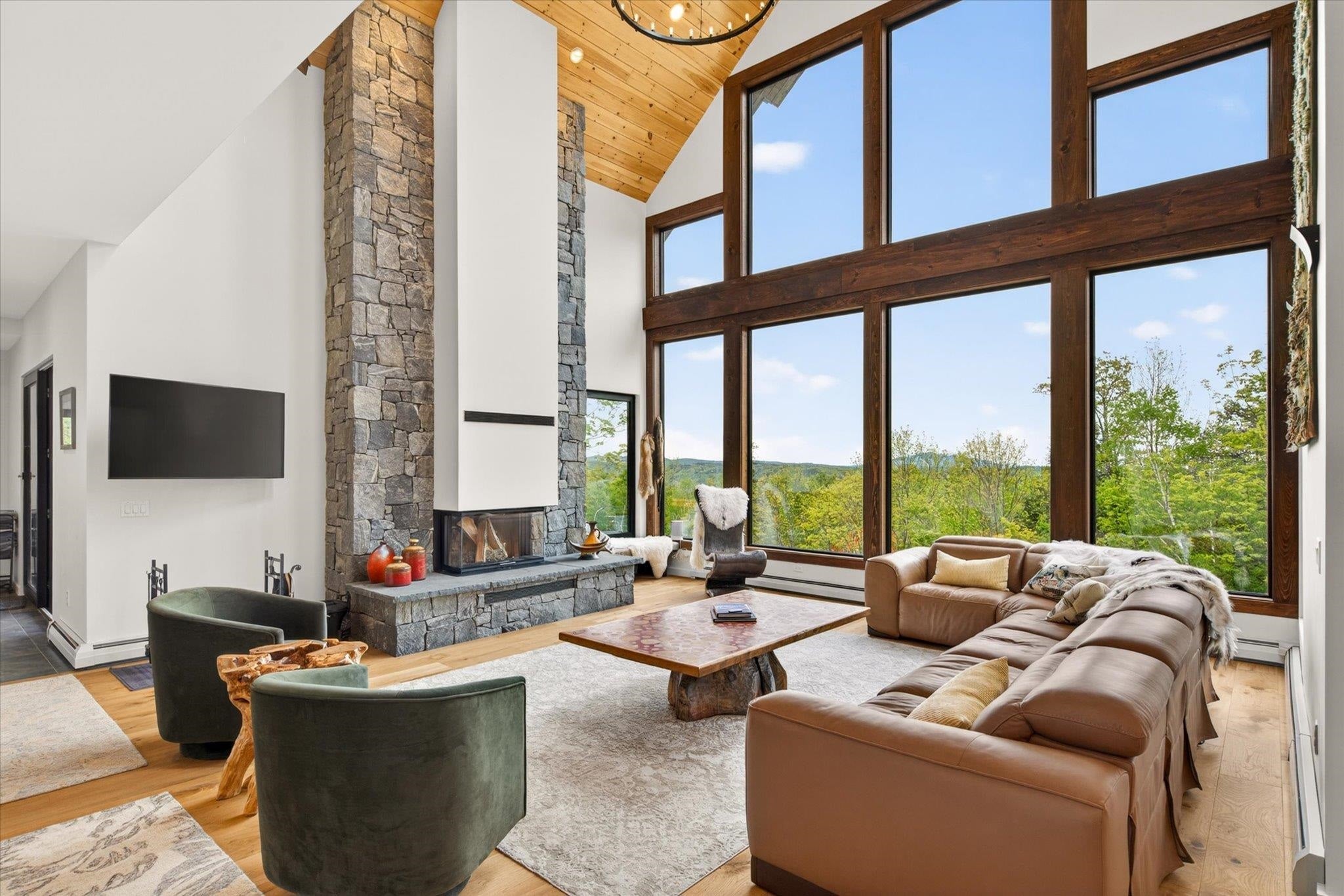 112 Snowbridge Road L3