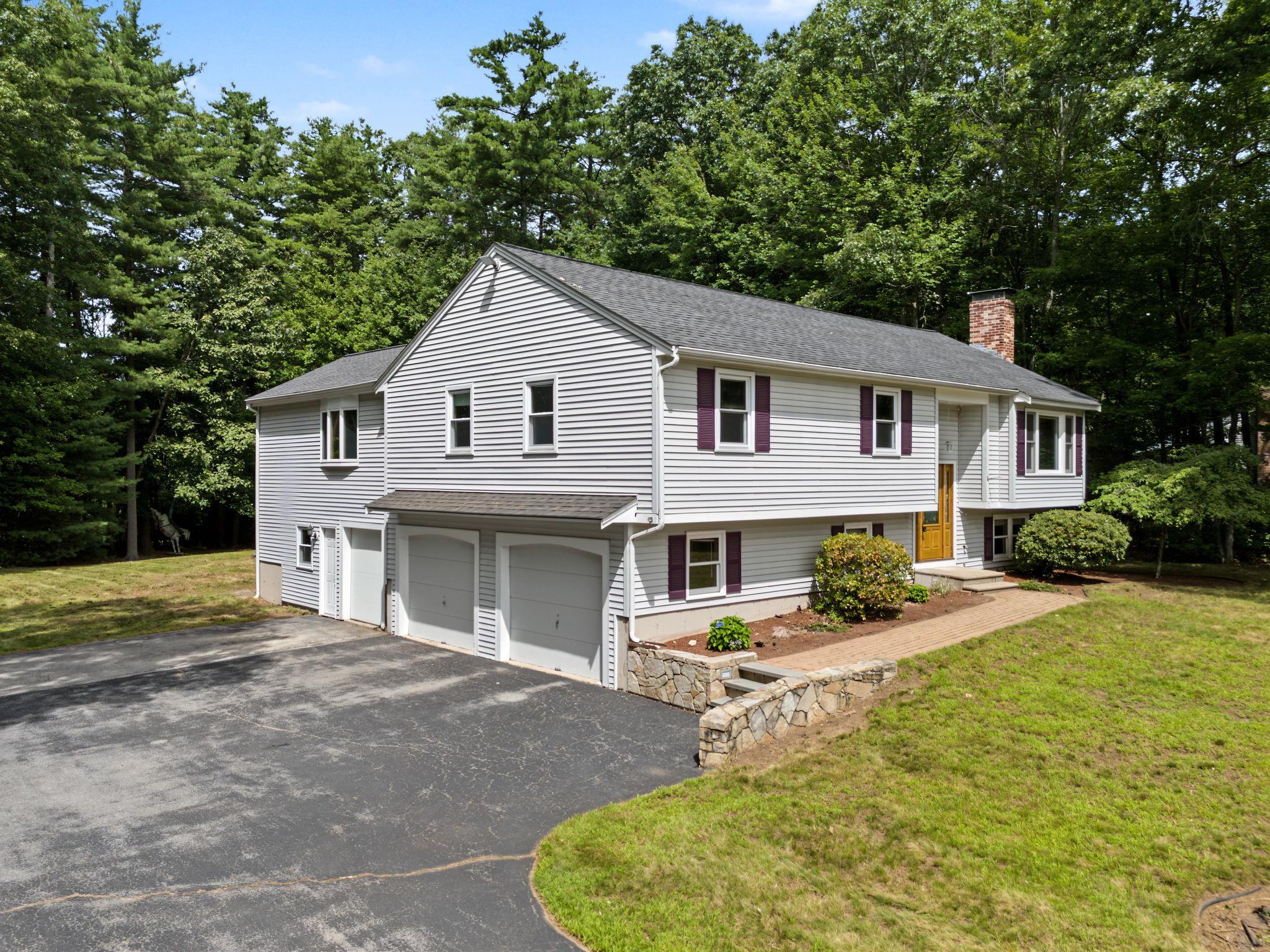 17 Skylark Drive