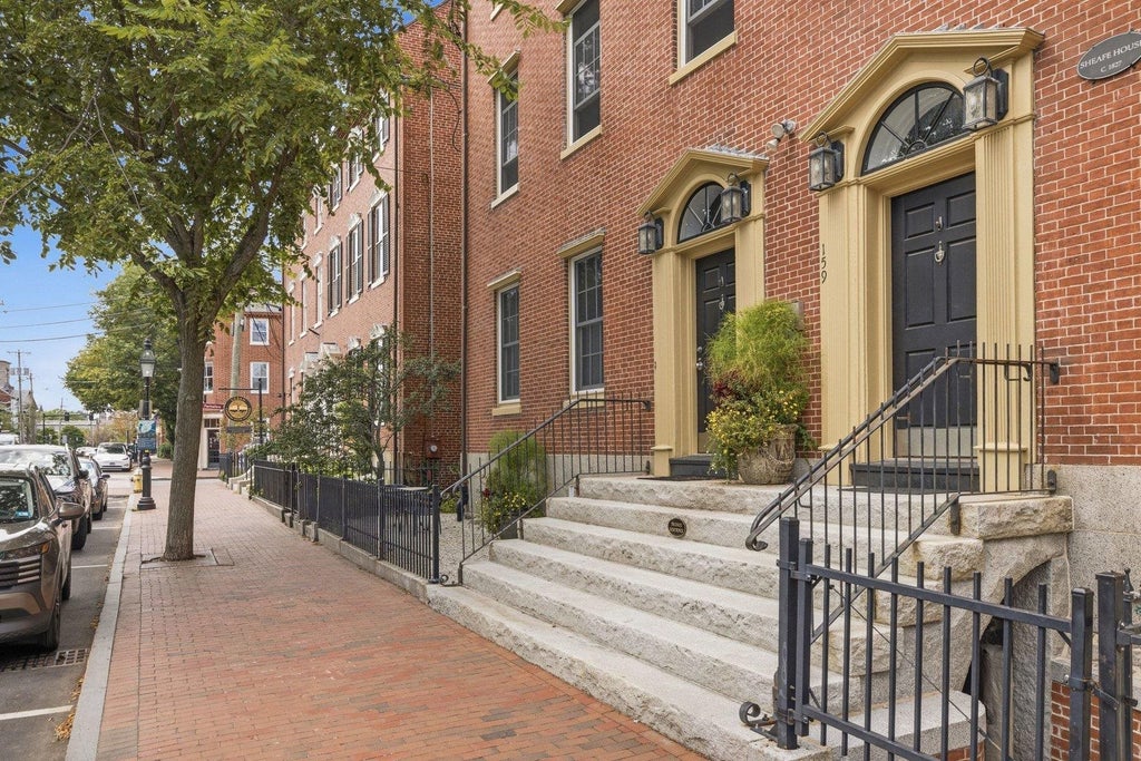 Photo of 159 State Street #1A, Portsmouth, NH 03801 (MLS # 5106544)