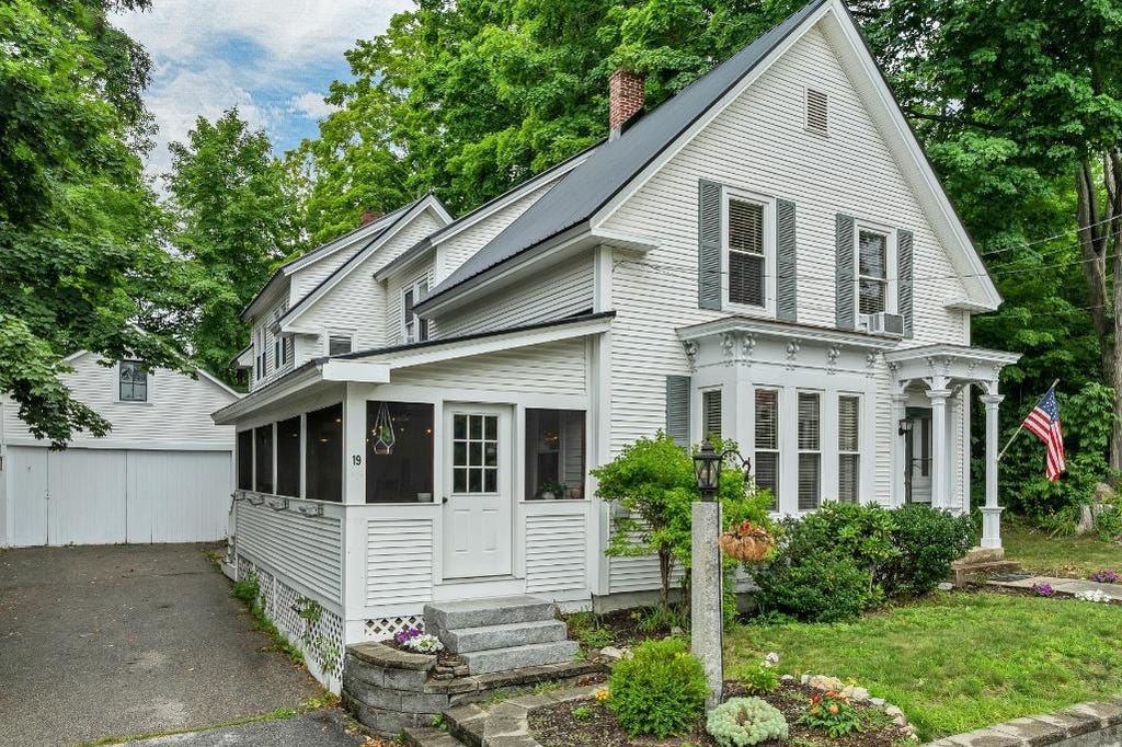 Photo of 19 Stevens Avenue, Meredith, NH 03253 (MLS # 5101356)