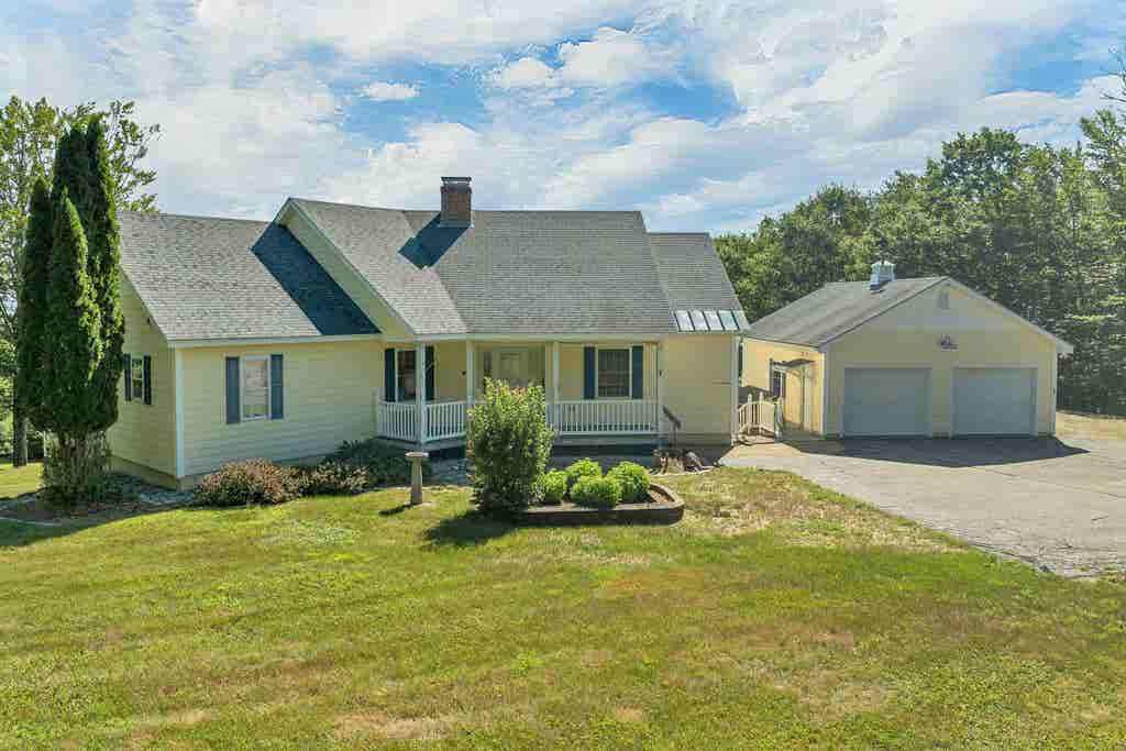 Photo of 25 Upper Trask Mountain Road Road, Wolfeboro, NH 03894 (MLS # 5103732)