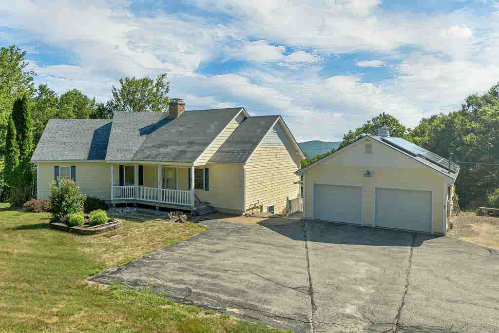 Photo of 25 Upper Trask Mountain Road Road, Wolfeboro, NH 03894 (MLS # 5103732)