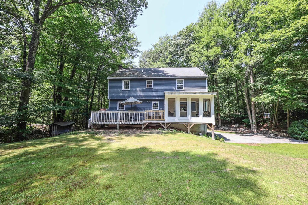 Photo of 34 Olde Lantern Road, Bedford, NH 03110 (MLS # 5101571)