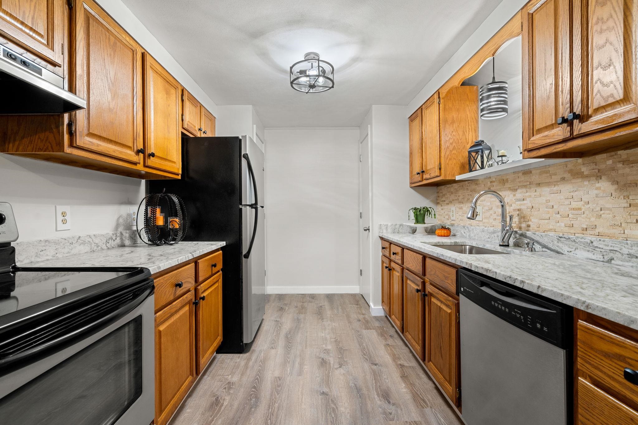39 Ernest Avenue 202