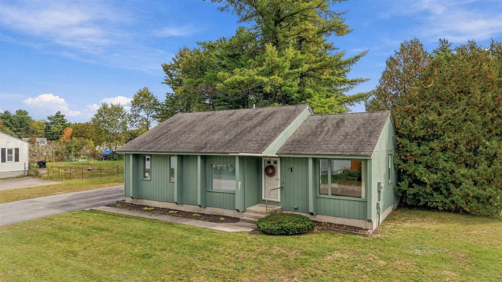 Photo of 13 Carr Street, Franklin, NH 03235 (MLS # 5113323)